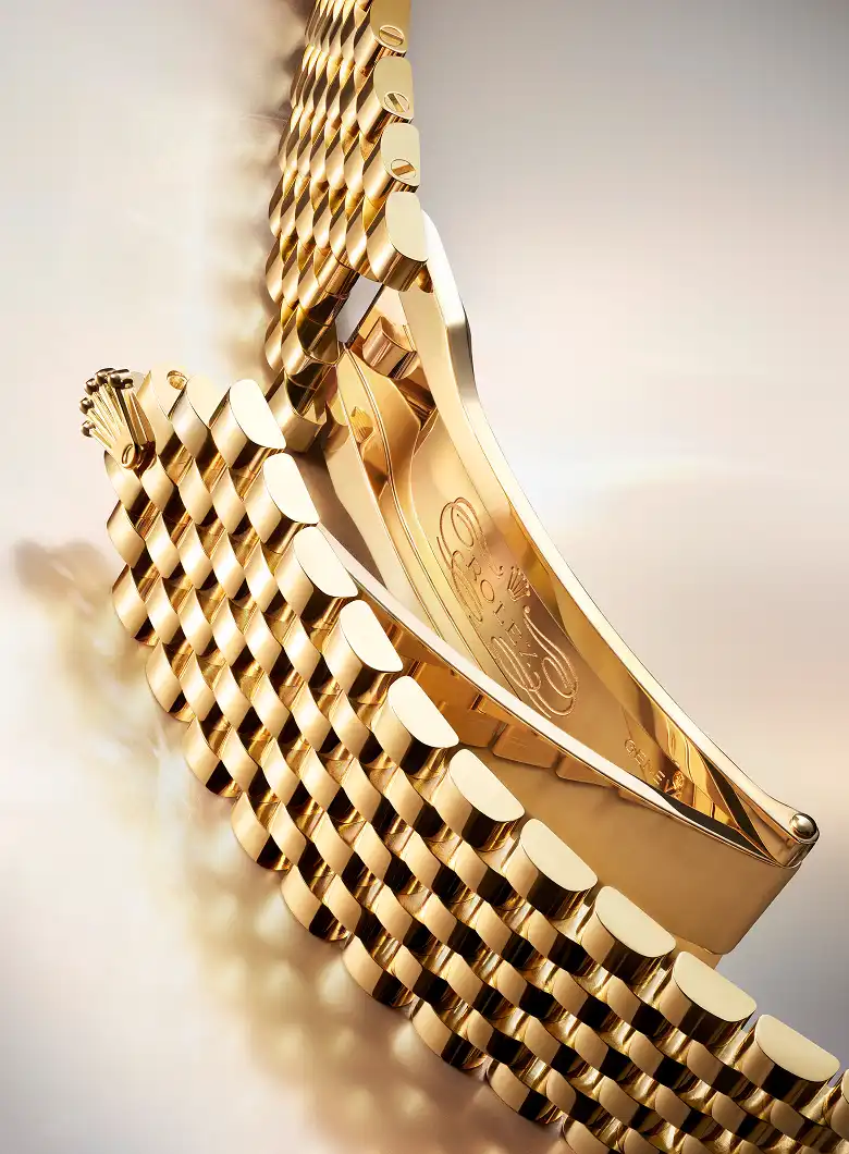 1908 - Swiss Time Square